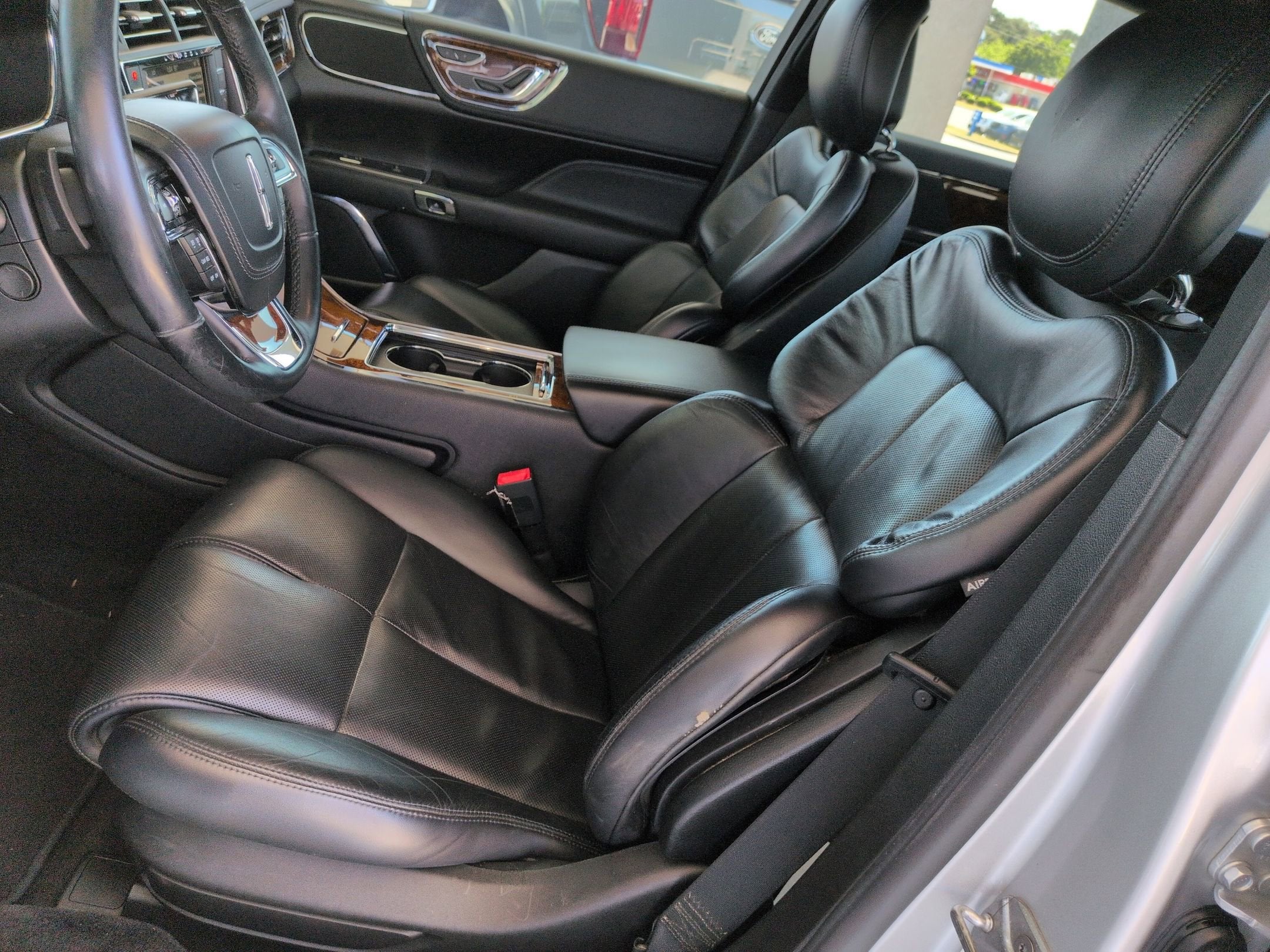 2017 Lincoln Continental Select