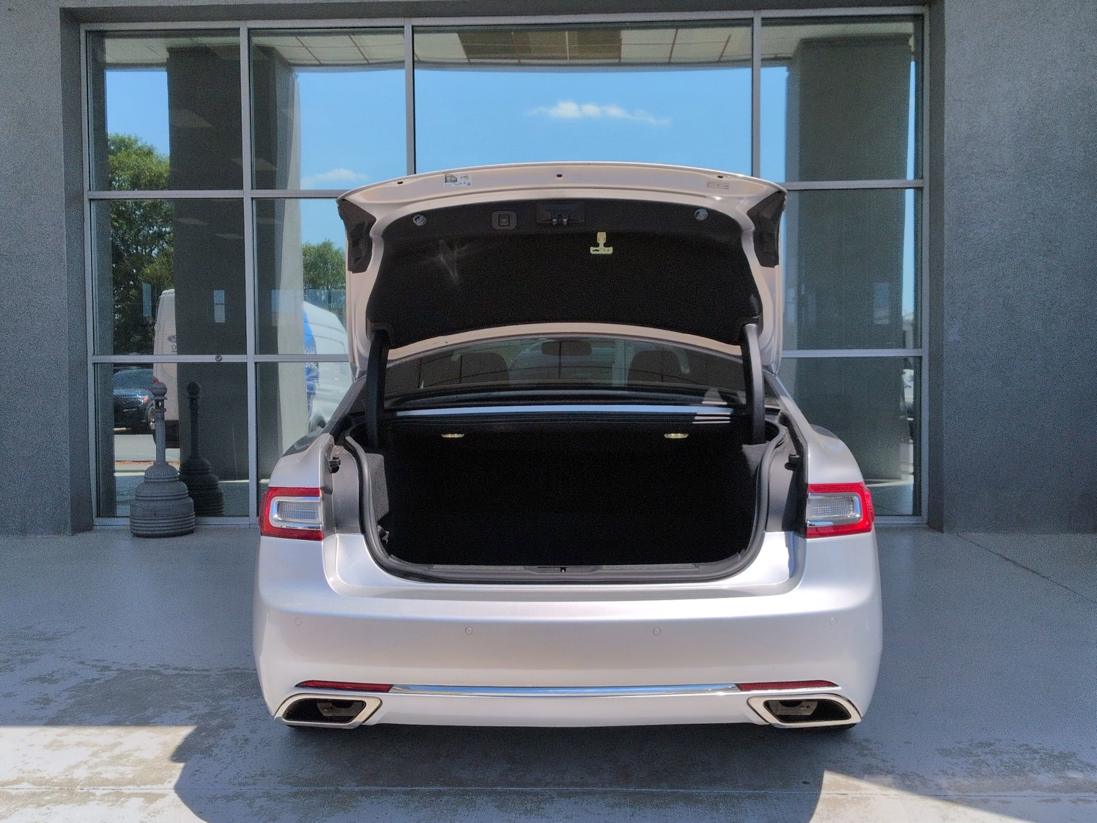 2017 Lincoln Continental Select