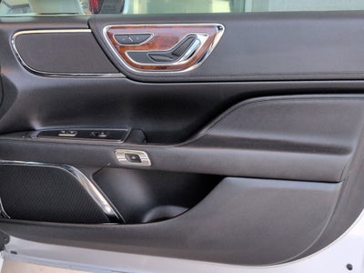 2017 Lincoln Continental Select