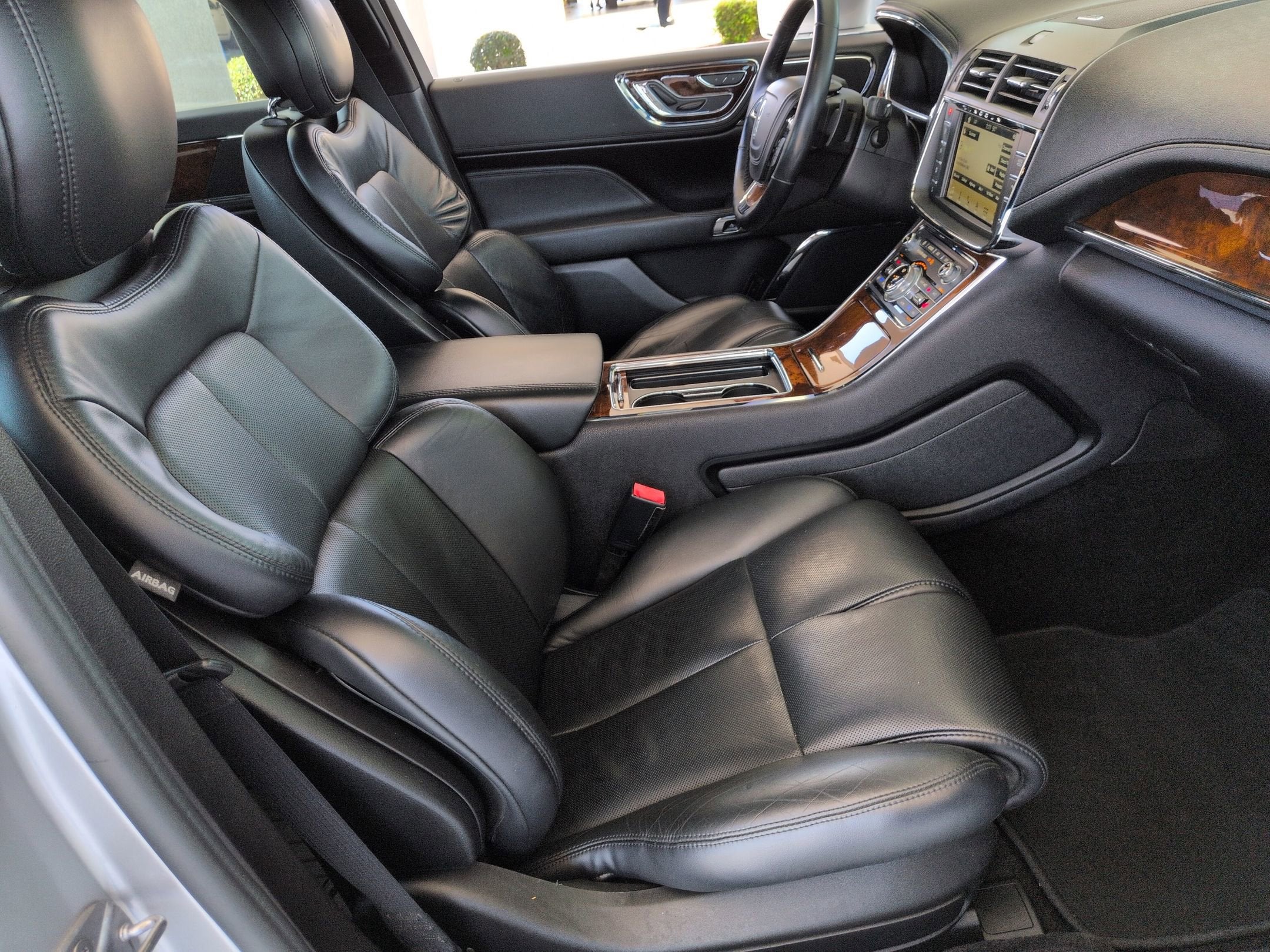 2017 Lincoln Continental Select