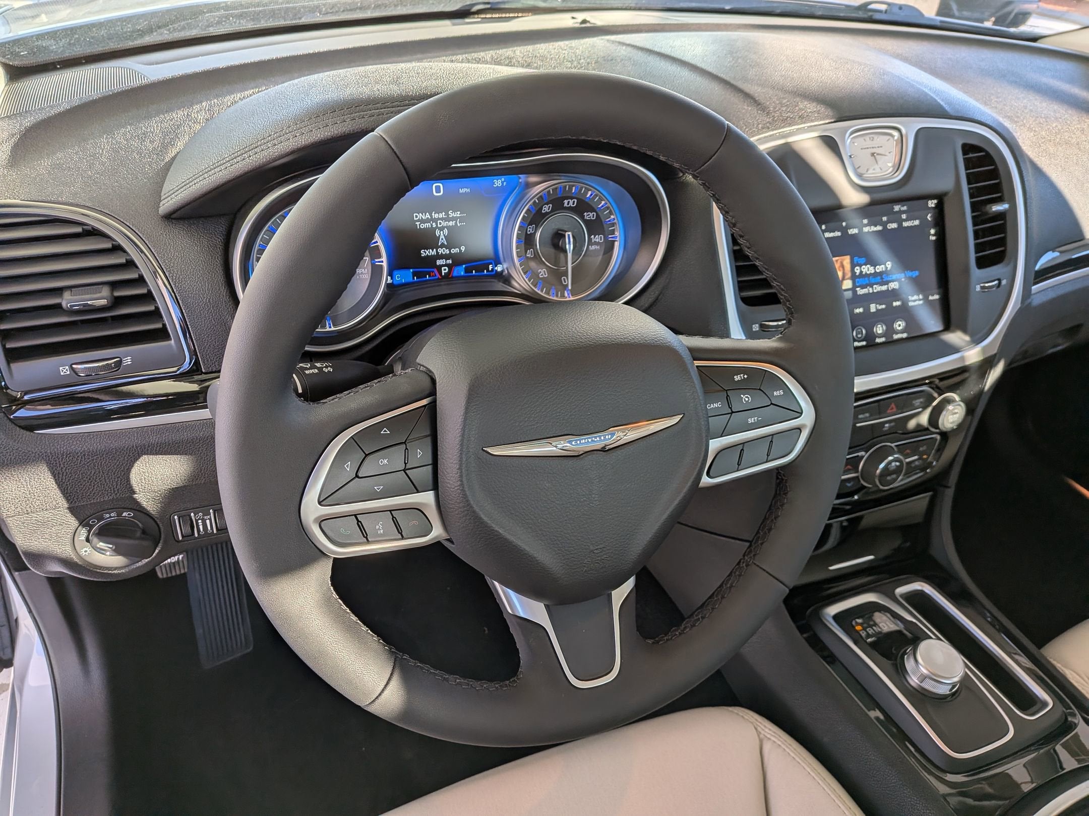 2023 Chrysler 300 Touring