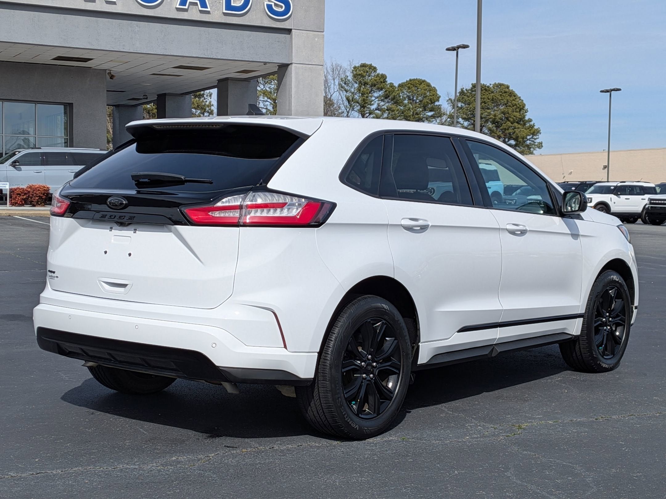 2022 Ford Edge SE