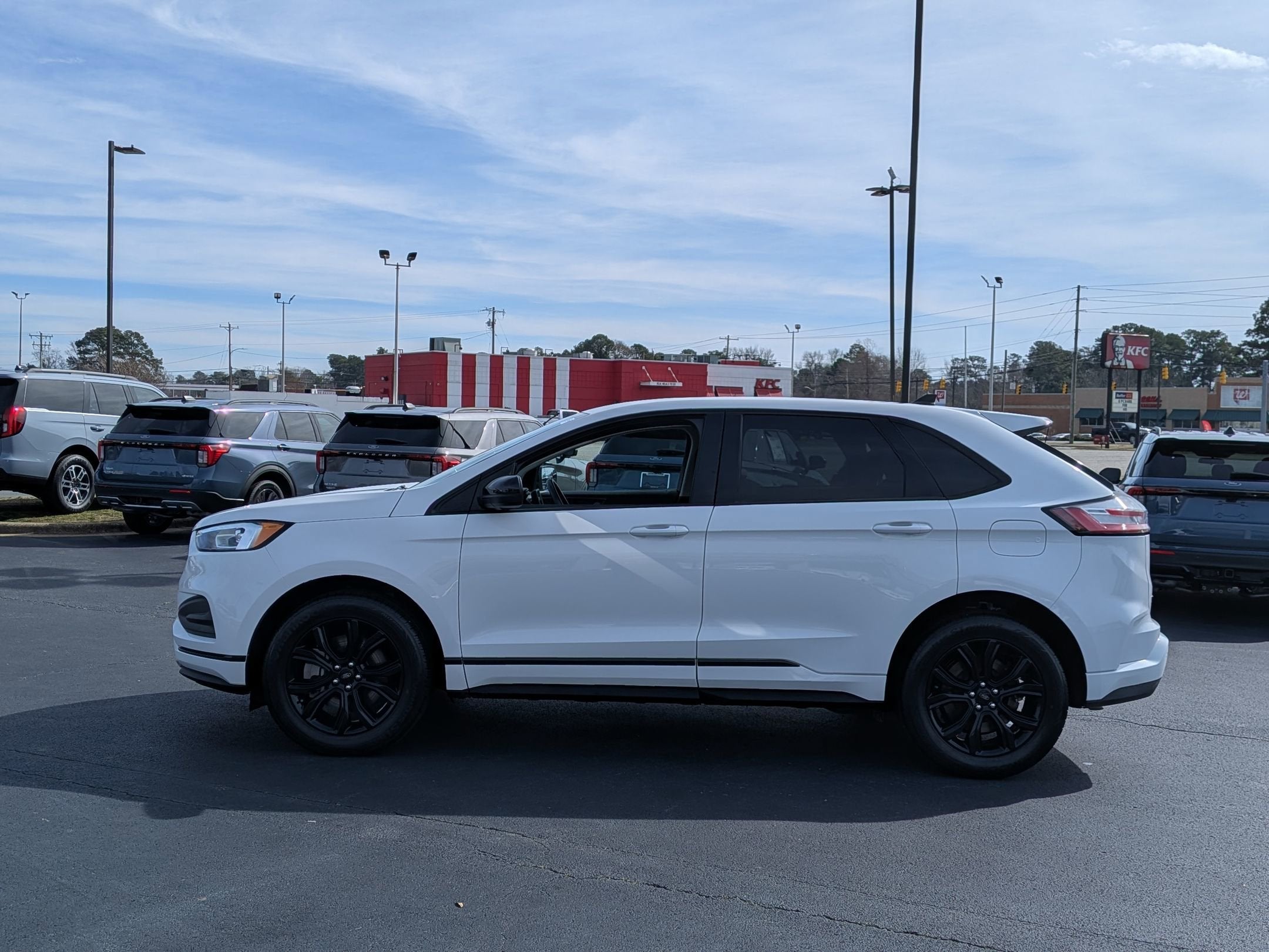 2022 Ford Edge SE