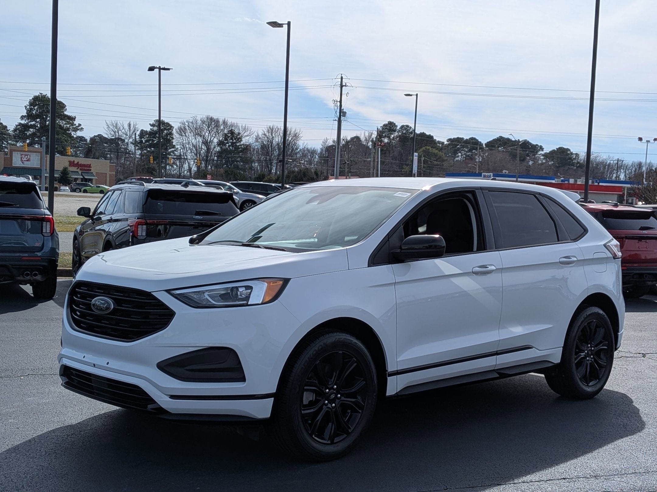 2022 Ford Edge SE