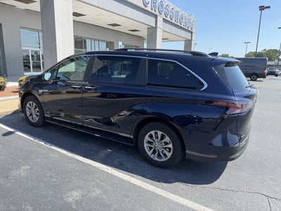 2025 Toyota Sienna XLE