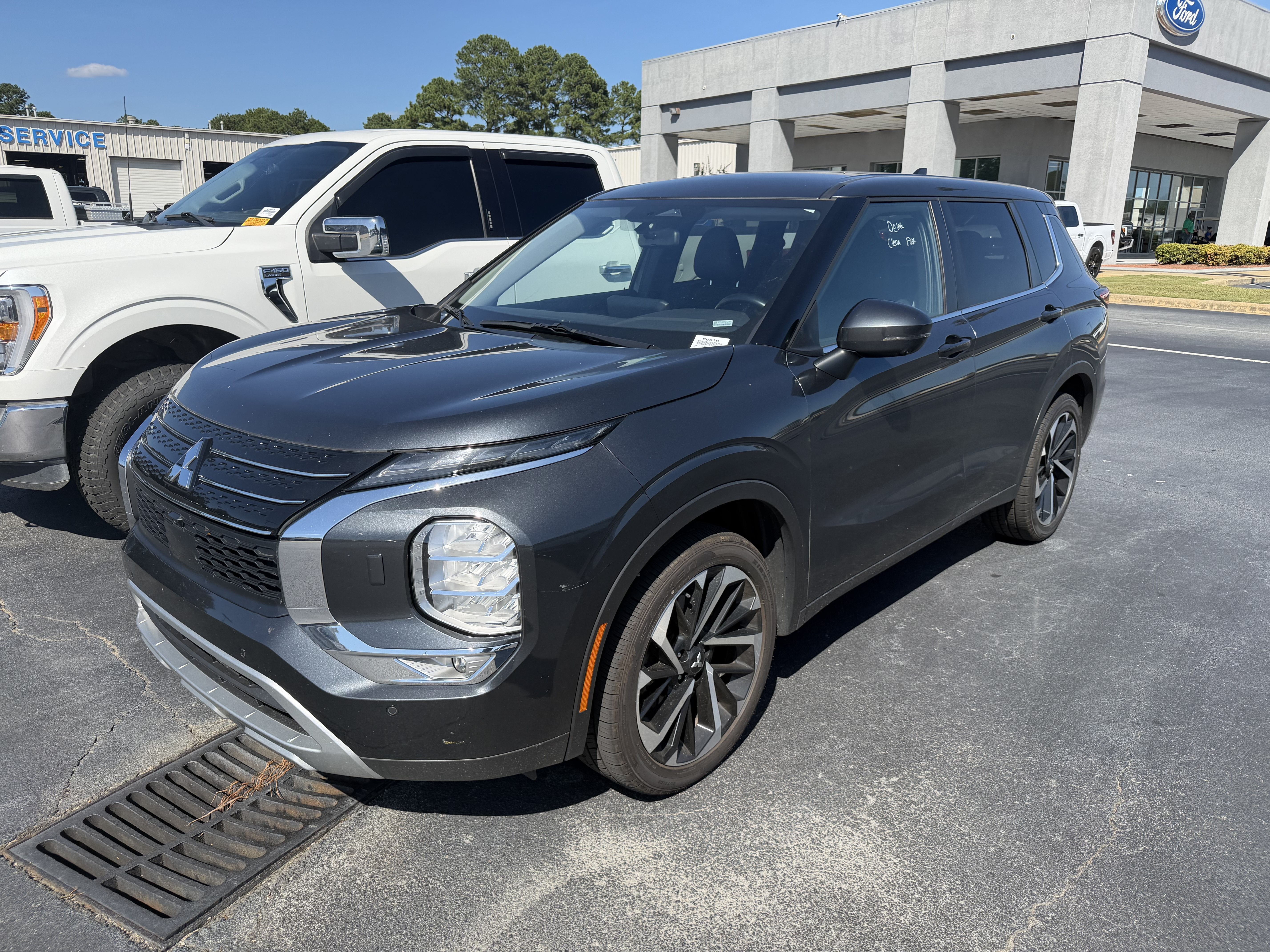 2024 Mitsubishi Outlander