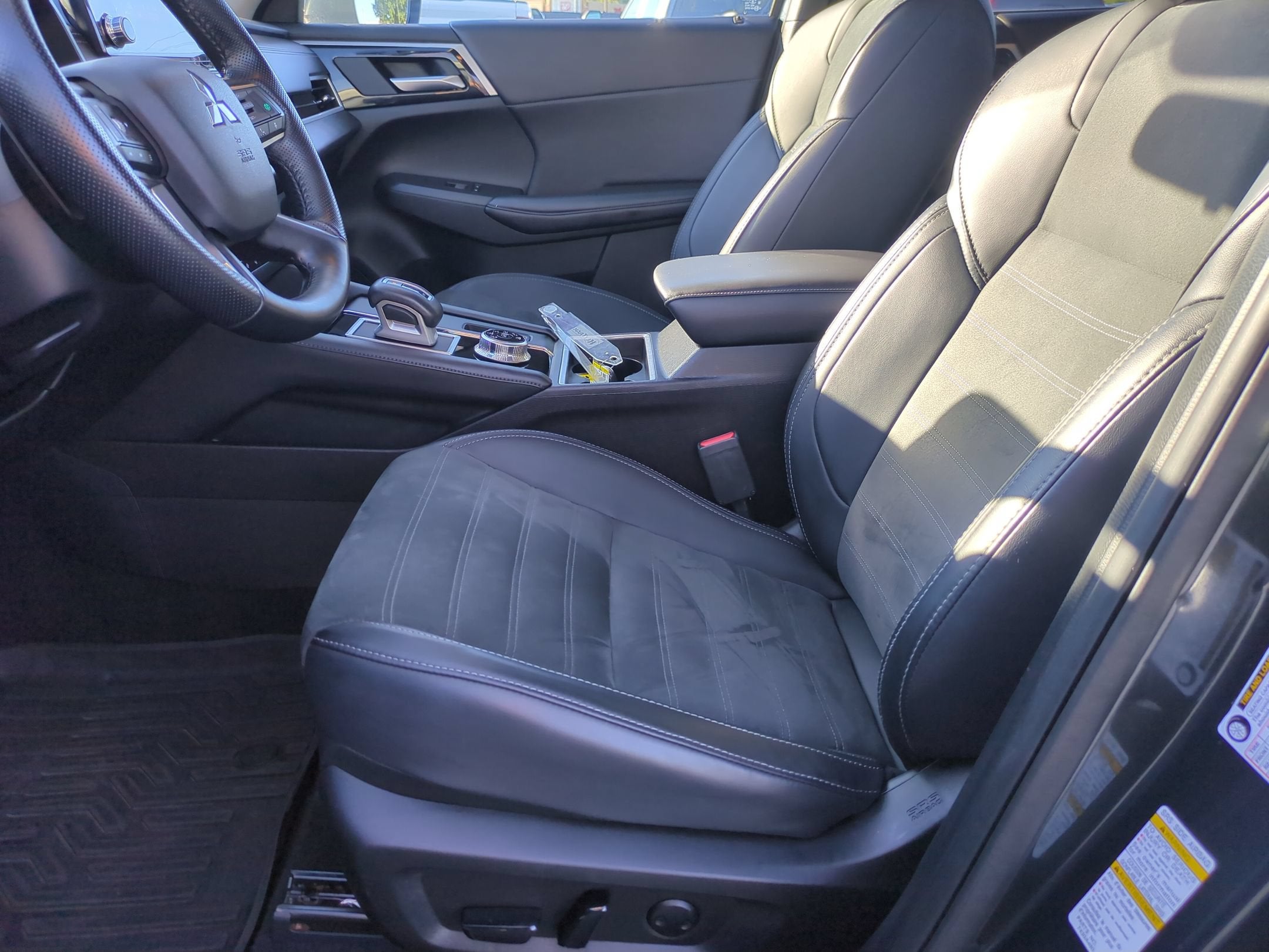 2024 Mitsubishi Outlander SE Black Edition