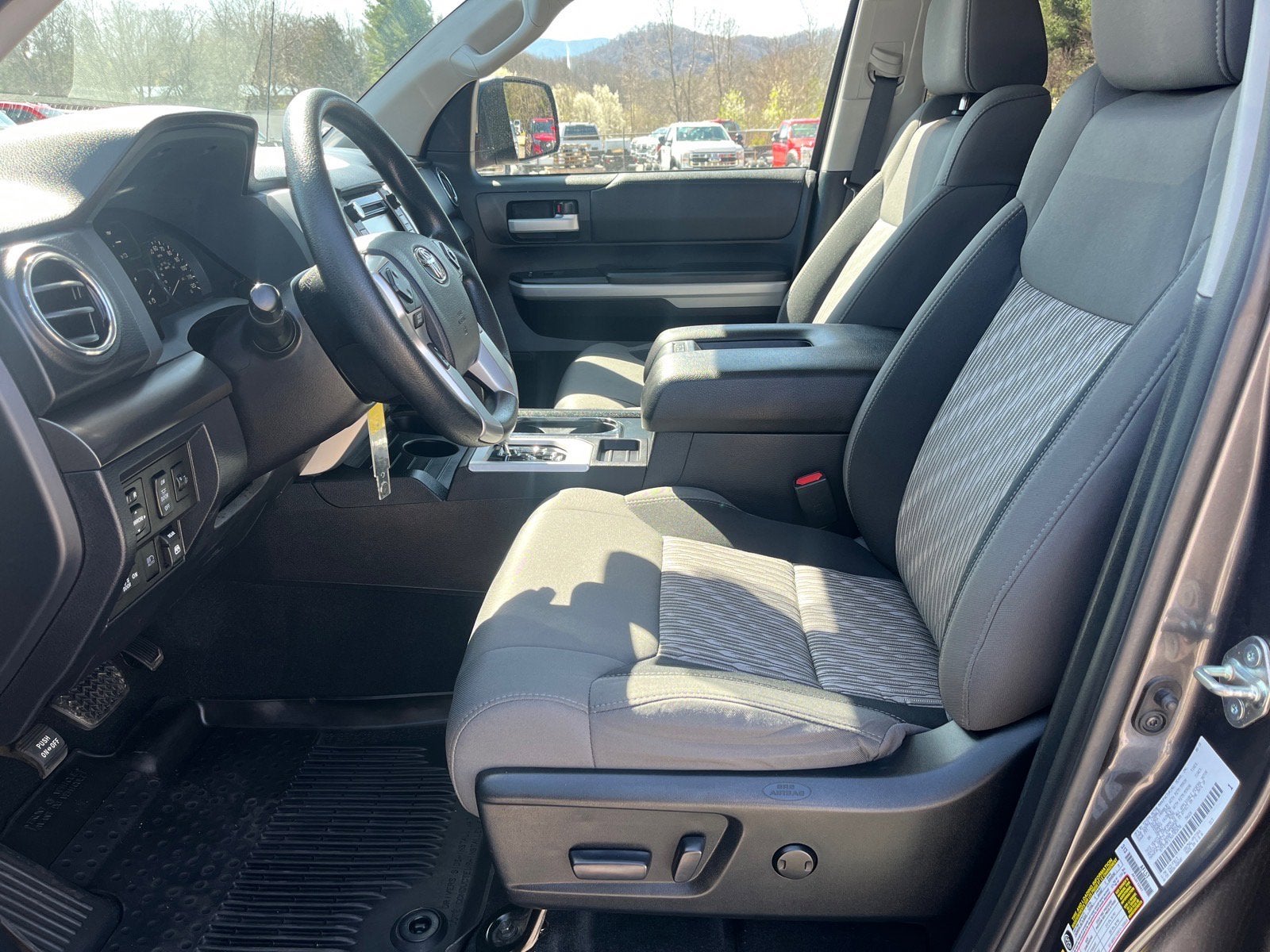 2019 Toyota Tundra 4WD SR5